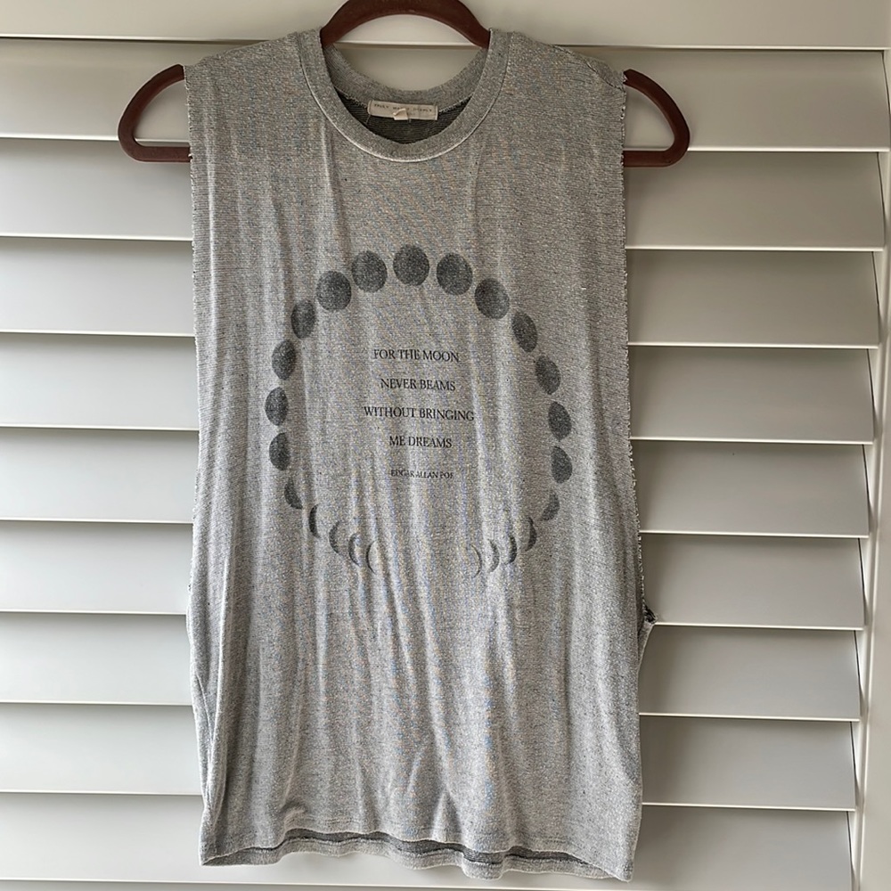 UO truly madly deeply muscle tee Poe moon shirt M